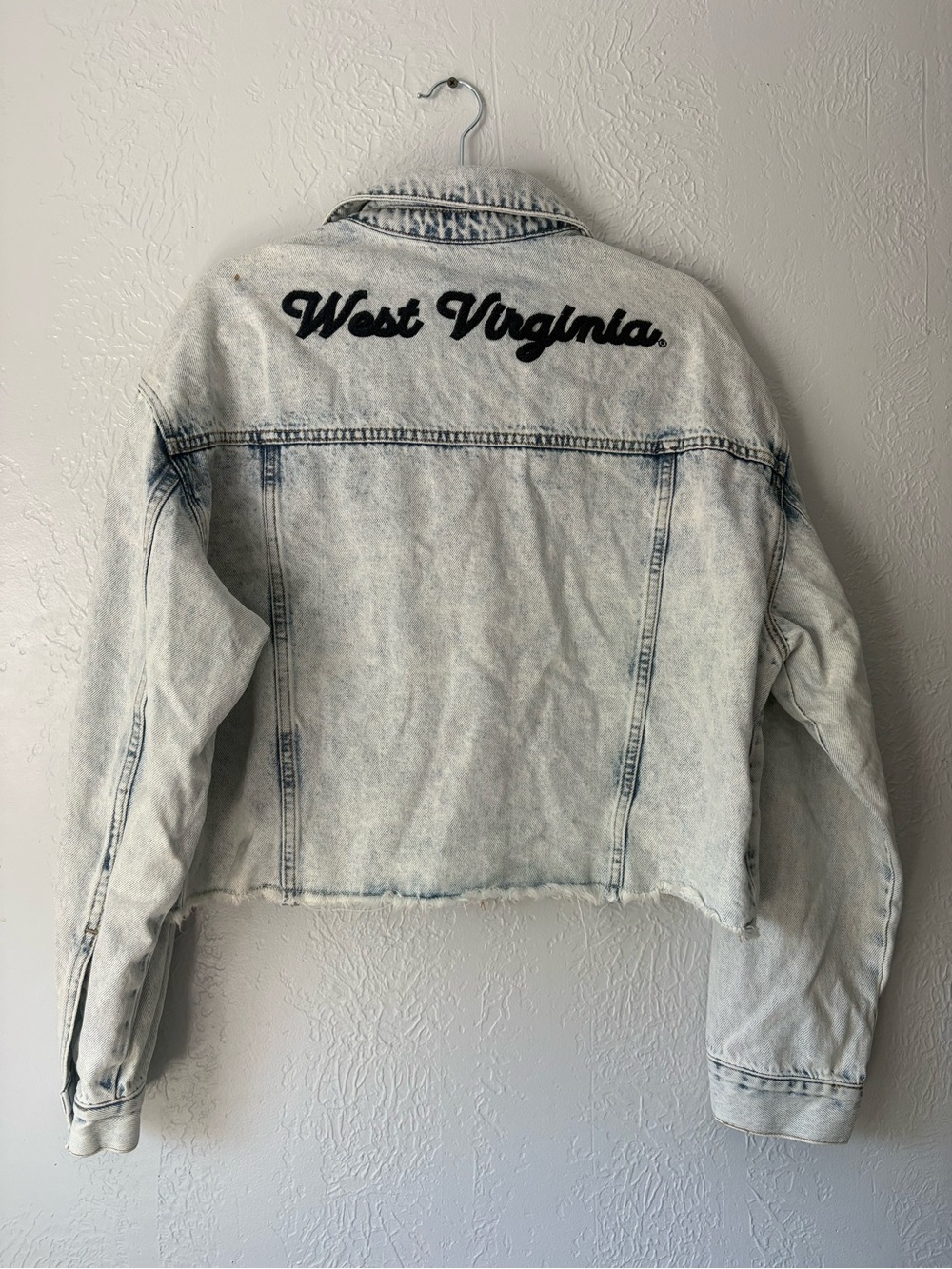 Hype & Vice West Virginia WVU Cropped Denim Jean Jacket XL NWT Damaged New Game